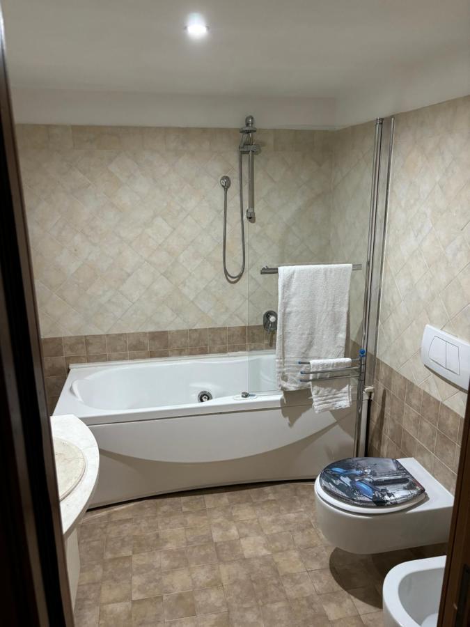 Boutique Rooms Trastevere Rom Exteriör bild